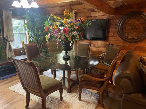 Dining room table - ,, round